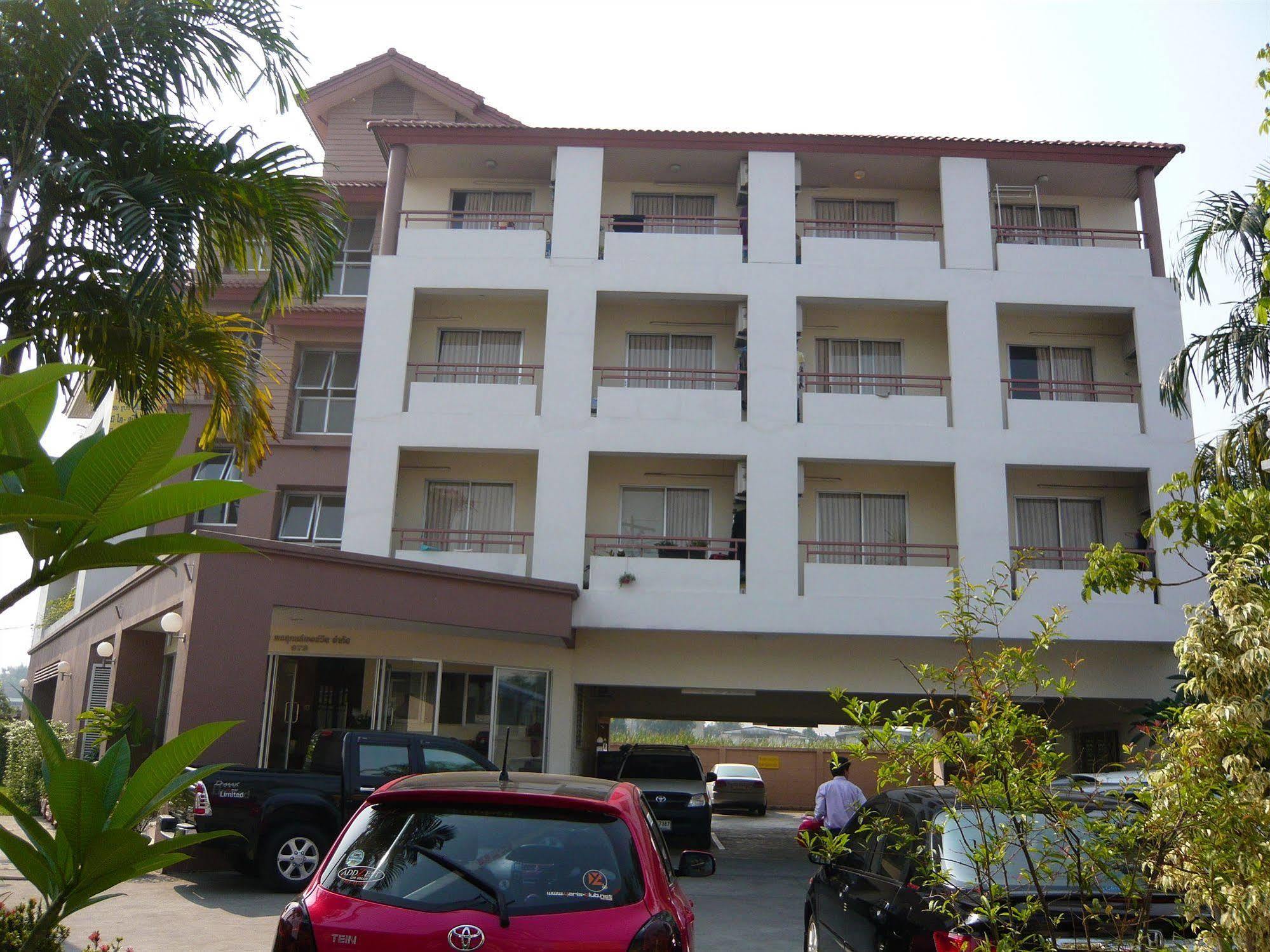 Thanapa Place Bangkok Luaran gambar