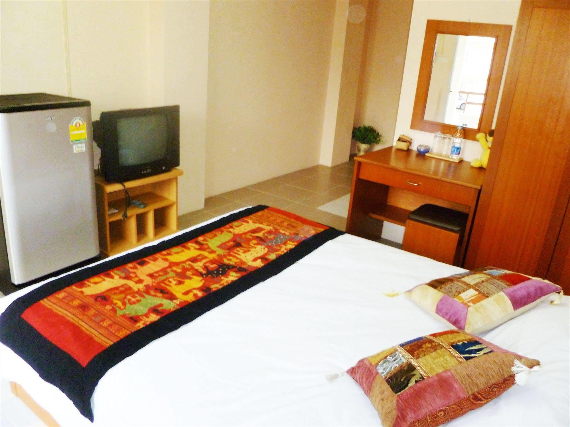 Thanapa Place Bangkok Luaran gambar