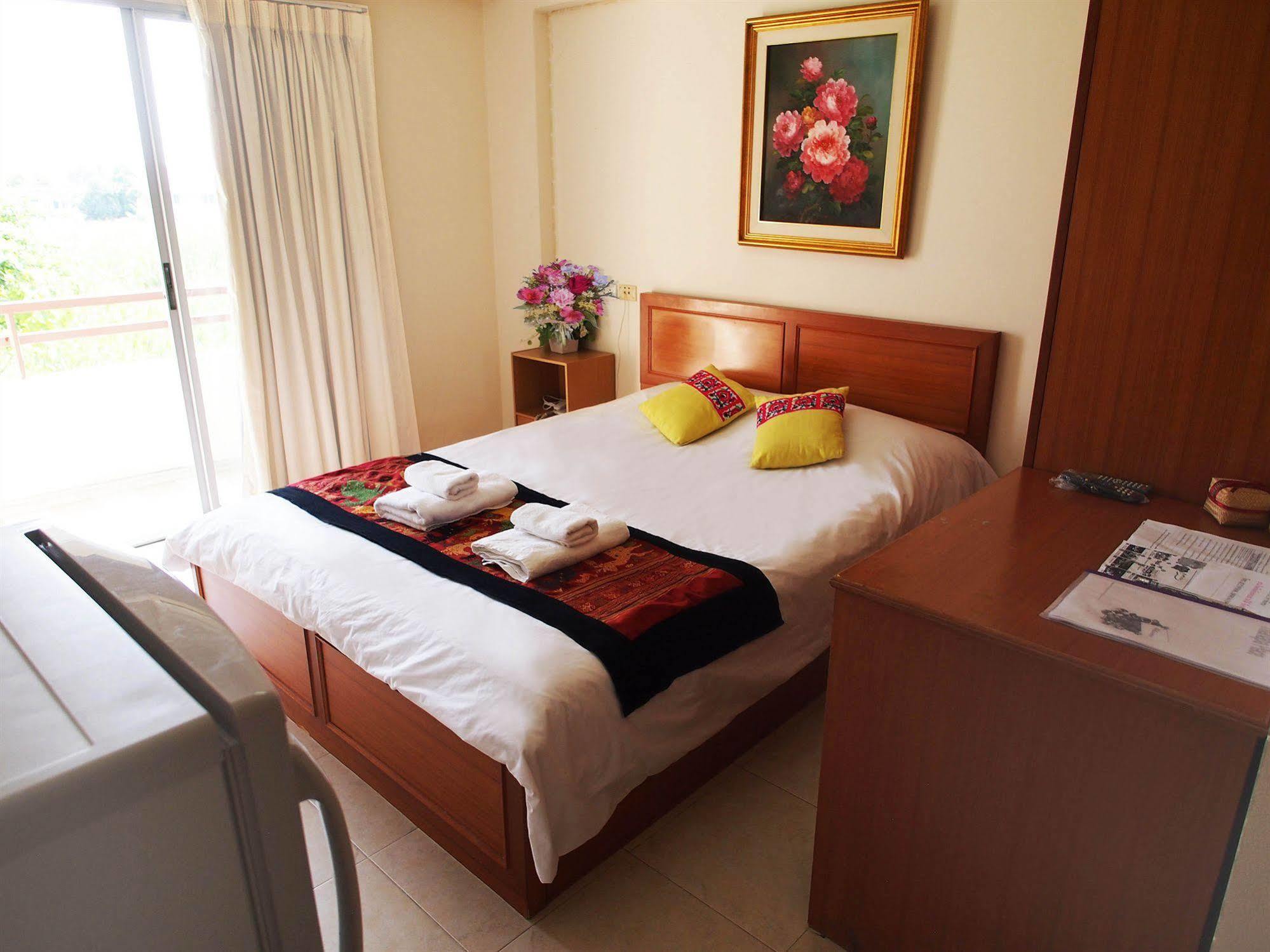 Thanapa Place Bangkok Luaran gambar